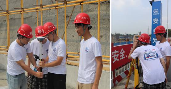 戴头盔的男人站在一起 AI 生成的内容可能不正确。